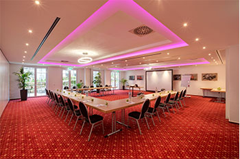 Unbenannt-1_0004_lightshades_20150227_edelfinger_hof__tagungsraum_01